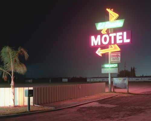 cafeinevitable:Up All Nightphotos: Dave Egan(via nevver)