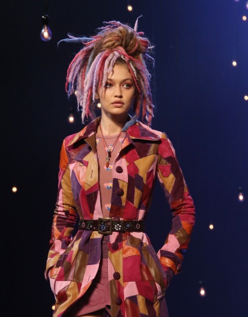 gigihadidmodeluniverse