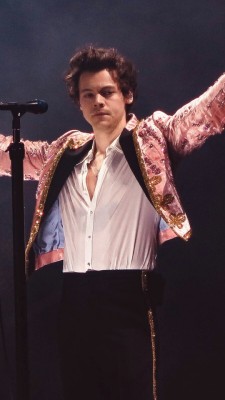 harry styles live on tour london