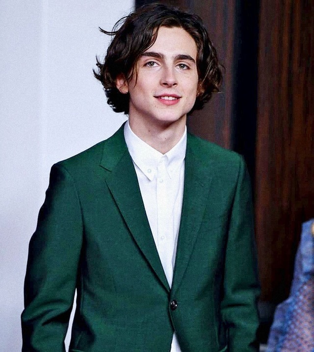 liv — I love a prince in green.