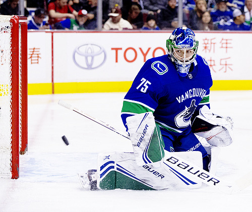 bohorvat:Michael DiPietro, at the age of 19, starts his first...