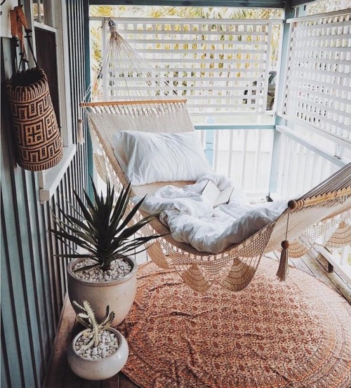 hammock balcony boho bohostyke bohooutdoor outdoor cute interior plants boho style bohemian
