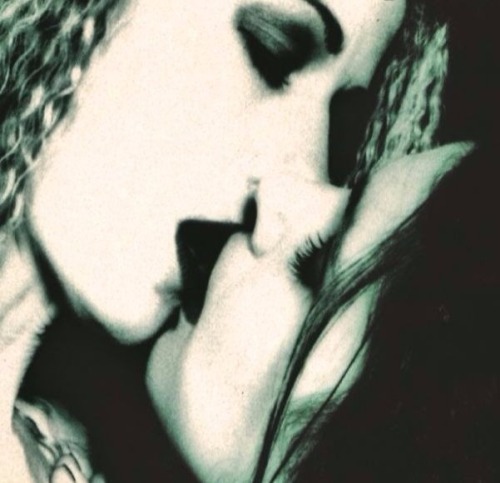 keep-your-halo-tight:Bloody Kisses