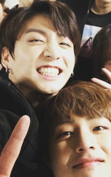 Kortnye 🌸 태꾹 — iitaekookii: Taekook selfies.