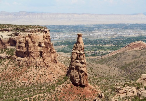 earlandladygray:Colorado is the ideal state for a road trip;...