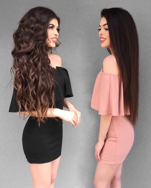 babes-with-sexy-hair:Gulcan & Sahinur (@thegstwins)...