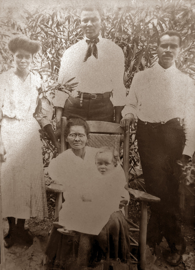 Historically Black — Campbell family photograph, dated 1906-1910,...