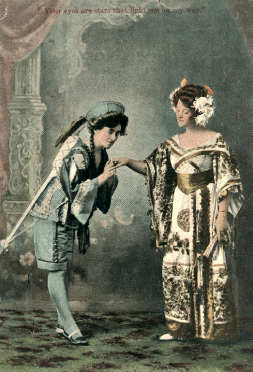 vestatilleys:Carrie Moore and Billie Burke.