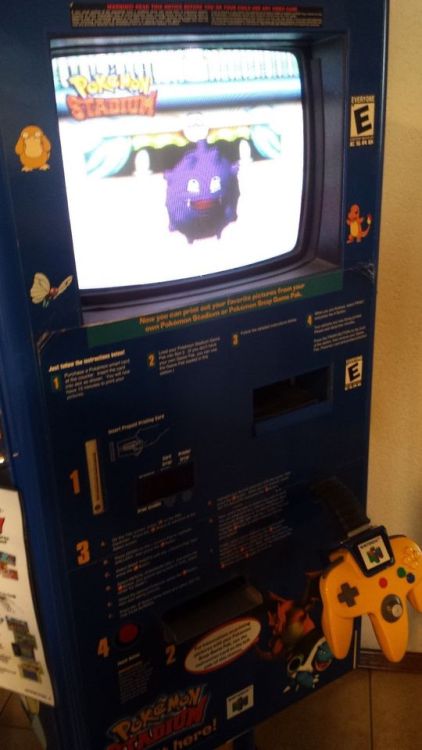 retrogamingblog: Pokemon Snap Kiosk from Blockbuster