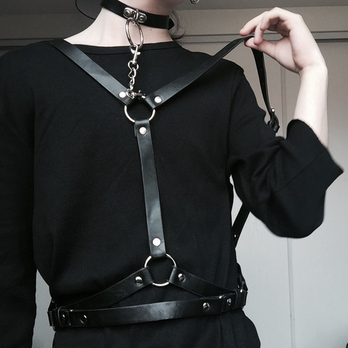 grunge goth dark trends dark clothes fashion