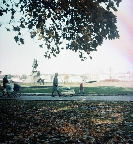 Photo by Vsevolod Tarasevich. Leningrad, 1960s.