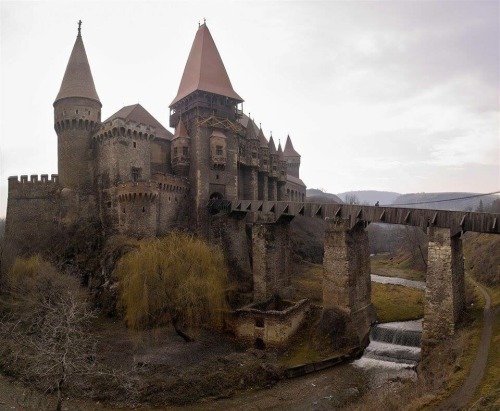 arigat0u:Hunyad Castle, Romania