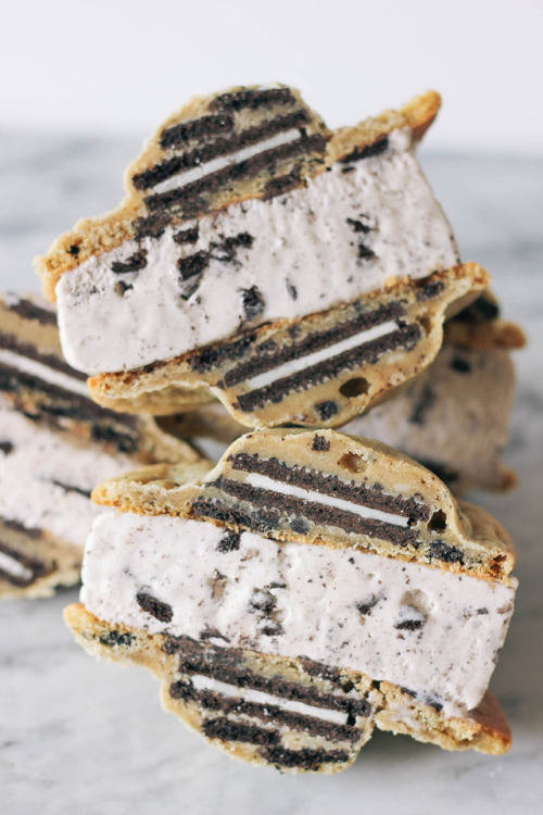 trip oreo ice cream sandwiches ice cream cookies and cream stuffed loaded cookies dessert baking recipe chocolate chip kids homemadebanana