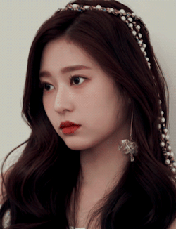 ผลการค้นหารูปภาพสำหรับ minju izone gif
