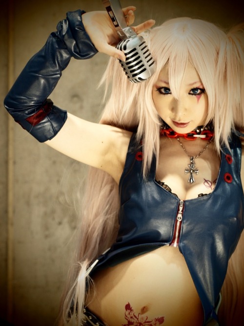 cosplayandanimes:Hagane Miku - Vocaloidsource