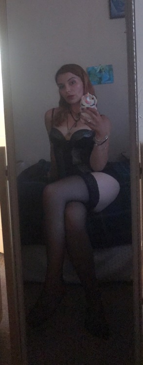 forest-elf:Some bad quality corset pic (got it from Ann Summers...