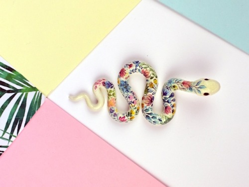 sosuperawesome:Snake Figurines and Beetle Pendants, by Valla...