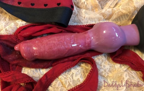 daddyslilshadow:Babyslut cummies for Papa 