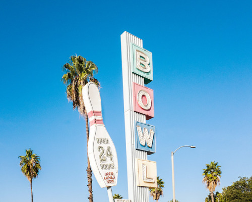 americanroads:Linbrook bowling alley and coffee shop; Anaheim,...