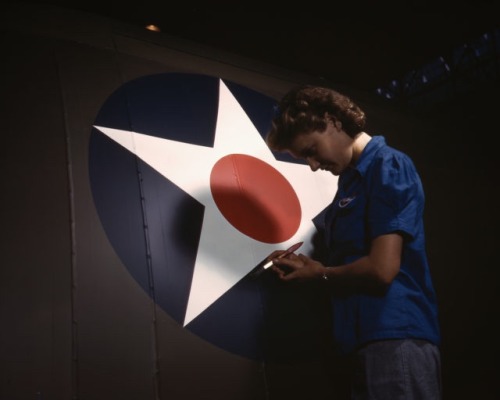 mrsherbet:Colourised photos of women working on aircraft...