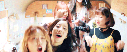 tumblr_oyj4csUIYY1rog2c1o2_540.gif