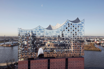 arkitekcher:<br /><br />Elbphilharmonie | Herzog  de MeuronLocation: Hamburg, GermanyPhotography: <br /><br /><br /><br />Maxim SchulzLearn More: afasiaarchzine.com | archdaily.com<br />