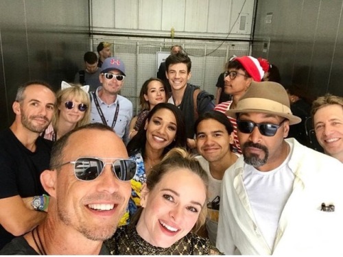 barryandiriswest-allen:Tom Cavanagh’s annual Flash cast elevator...