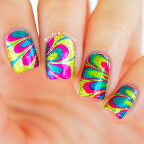 water marble nails on Tumblr