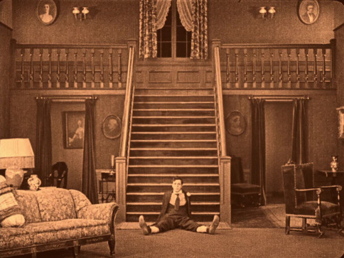 ozu-teapot:The Haunted House (Short) | Buster Keaton / Edward...