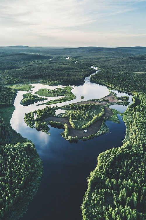 ponderation:Island On A River by Jani Ylinampa    ...