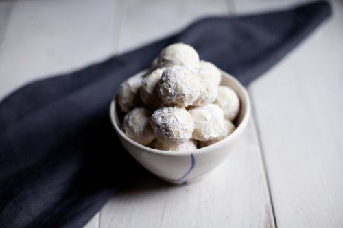 sweetoothgirl:ITALIAN BUTTER BALL COOKIES