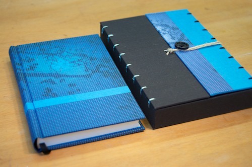 handgemaakt notitieboekje met doosje