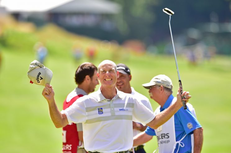 Jim Furyk celebrates after shooting 58 (Getty Images)