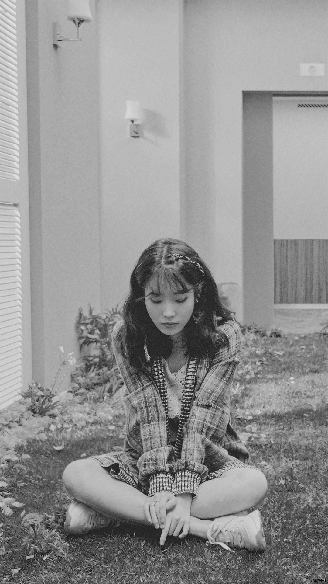 iu black and white | Tumblr