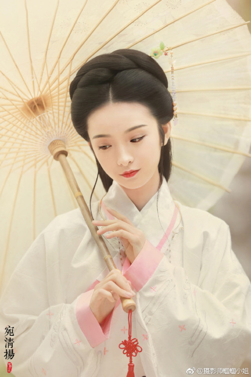 ziseviolet:yansanniang:@摄影师蝈蝈小姐Traditional Chinese Hanfu.