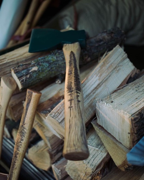 thehivernant:Our “Stand Tall” hatchet. We sketch out the...