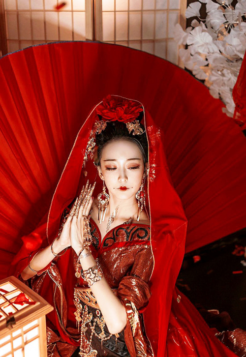 What is a chinese geisha called