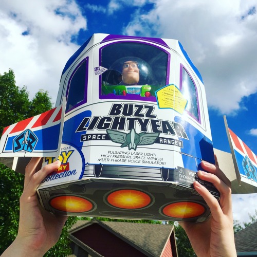 buzz lightyear is not a flying toy | Tumblr