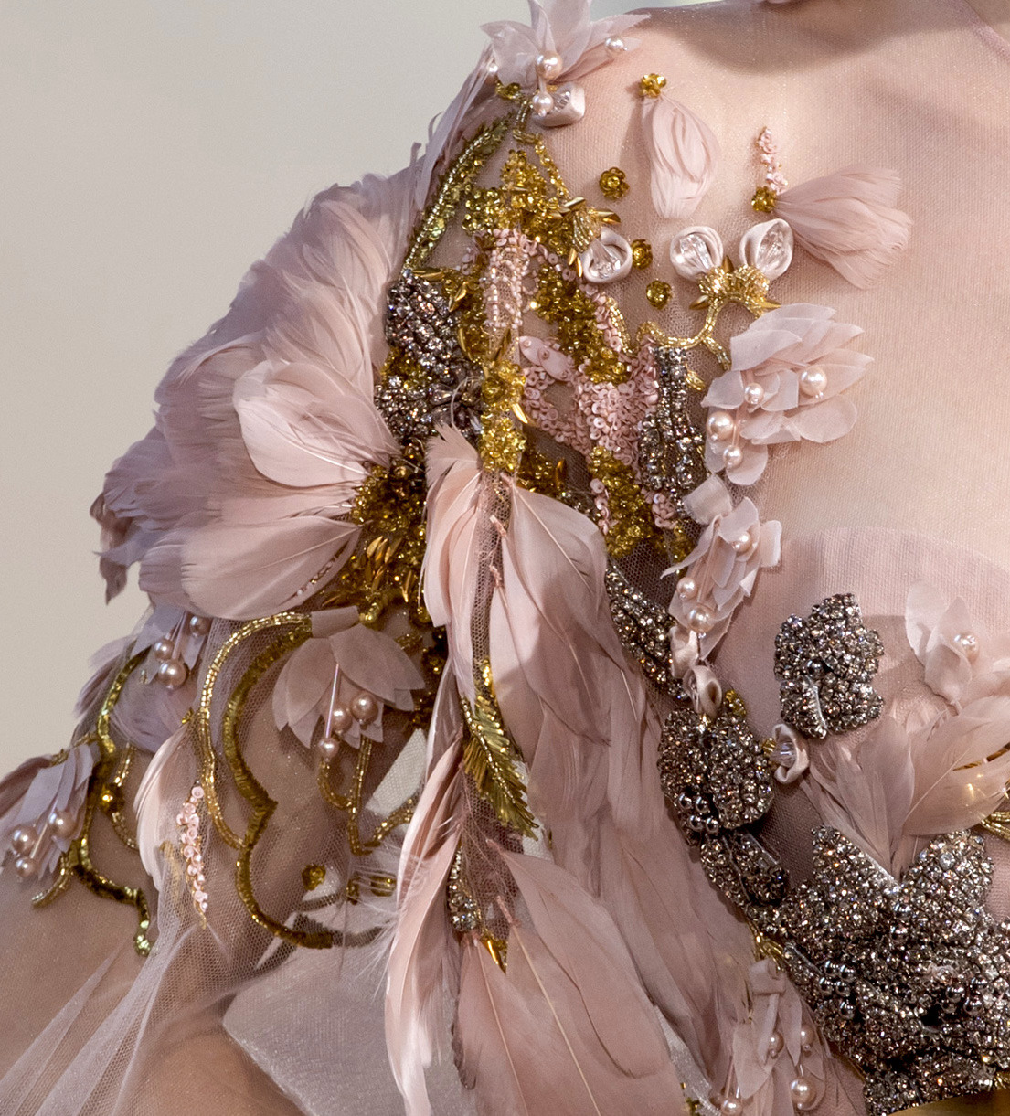 The Makeup Brush — Elie Saab F/W 2019 Couture
