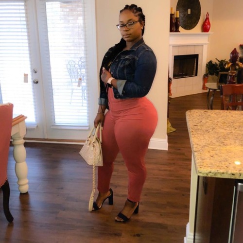 Thicksexyasswomen