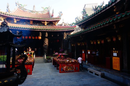 eatstraighttylenol:Lukang Mazu TempleI guess Asian temples...