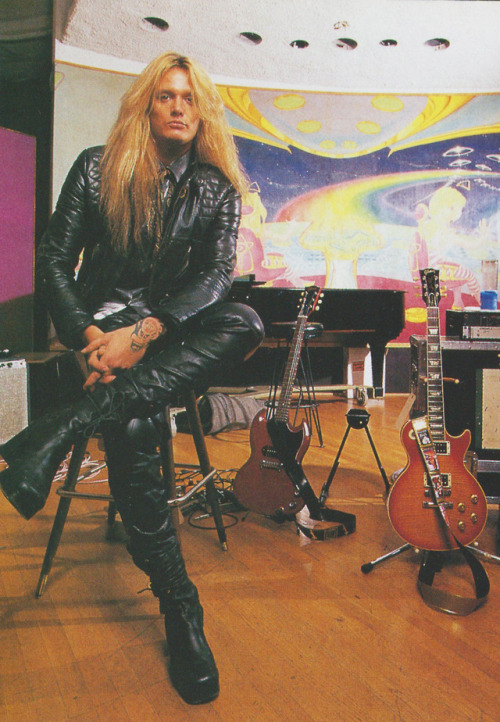 sebaxl-rosebach-love:diamondog66:Sebastian Bach...