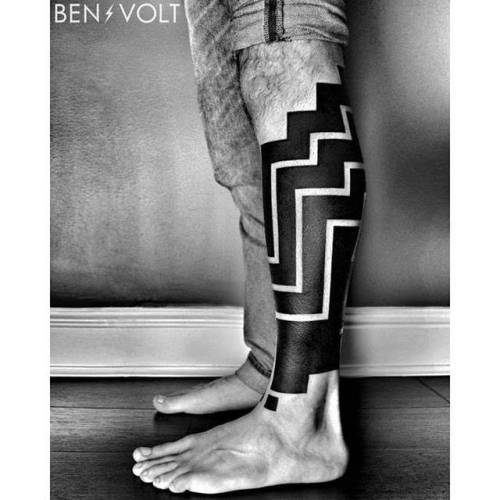 By Ben Volt, done at FORM8 Tattoo, San Francisco.... tribal;leg;neotribal;big;blackout;benvolt;facebook;blackwork;twitter