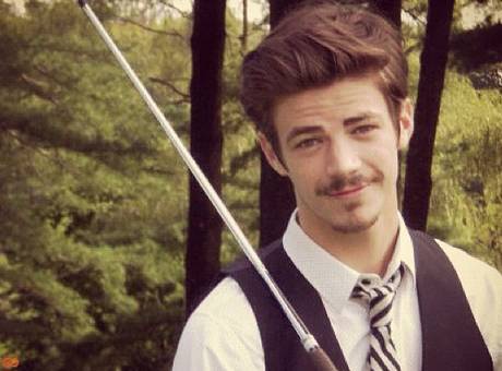 Next photo of Grant Gustin