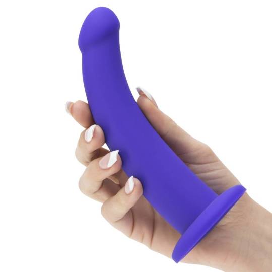 Do you have any dildo recommendations for someone who’s never really got past one, sometimes two fingers? I want to get one but I don’t want you end up with something too big to use comfortably. Thanks!