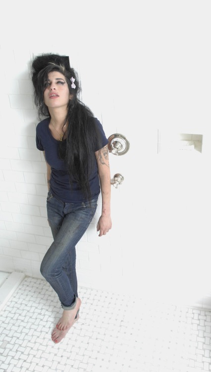 amywinehousequeen:Amy Winehouse