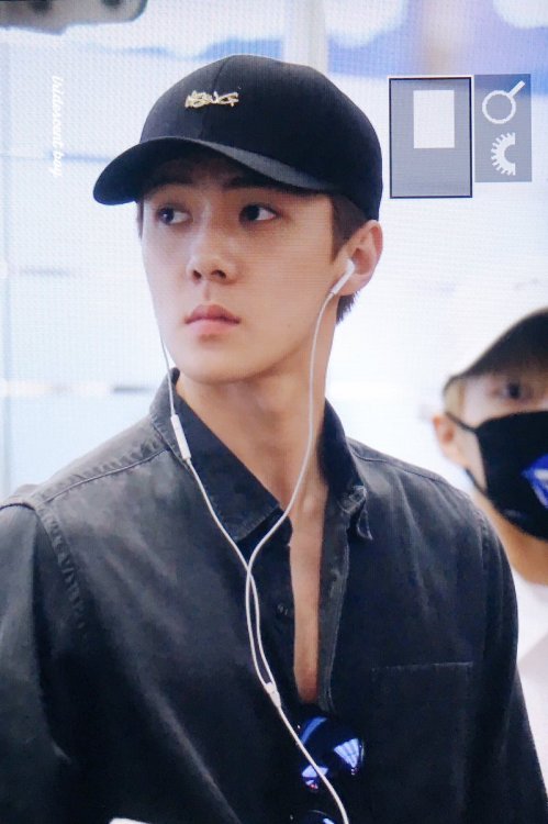 sehunlays:hawaii bound ✈️ ☀️ ✈️