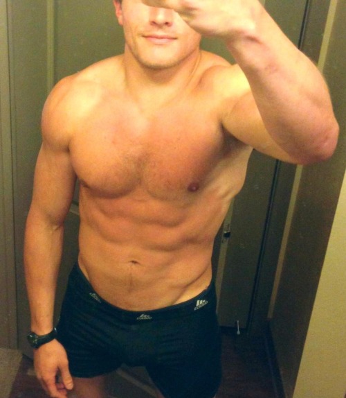 tommytank4:https://www.tumblr.com/blog/tommytank4 - hot and...