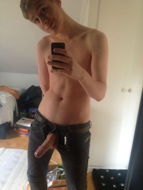 luke-winters:exposed-straight-men:swedish monster...