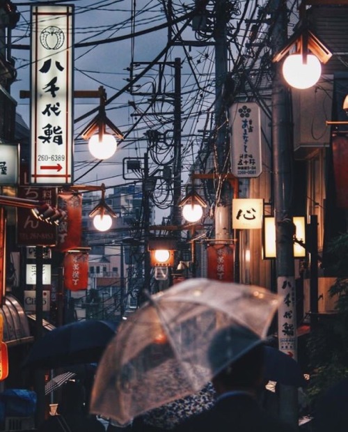 be-happy-and-enjoy-the-life:Let’s go to Tokyo!!!! 